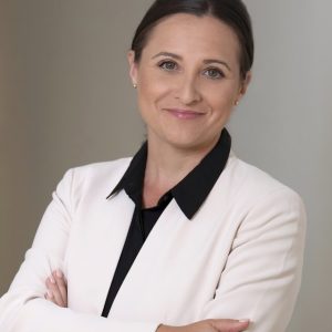 Danielle-headshot